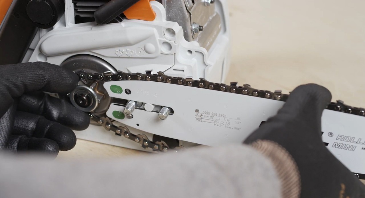 Equipamento de corte a ser instalado numa motosserra a bateria STIHL MS 170