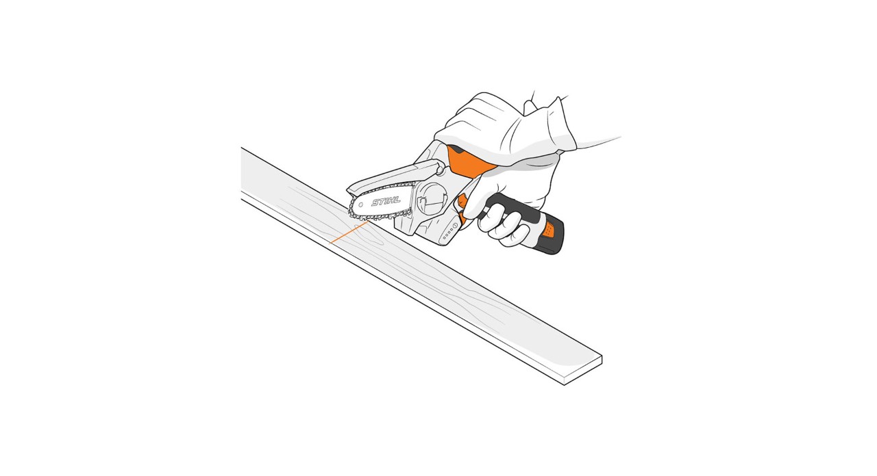 Ilustração de uma pessoa a serrar à medida com a minipodadora de corrente STIHL GTA 26 