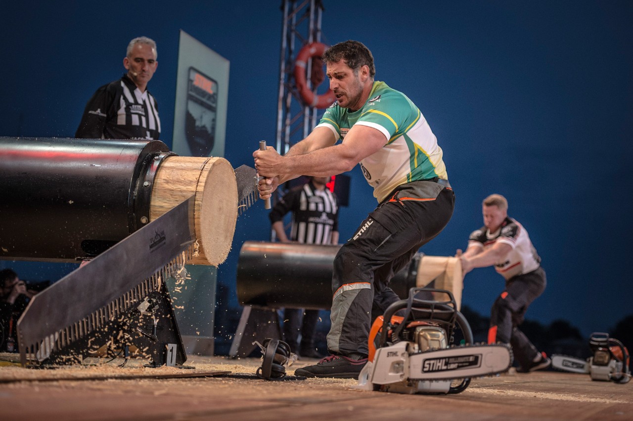 Brad De Losa (esquerda) e Stirling Hart na final do Troféu dos Campeões de 2017 em Hamburgo