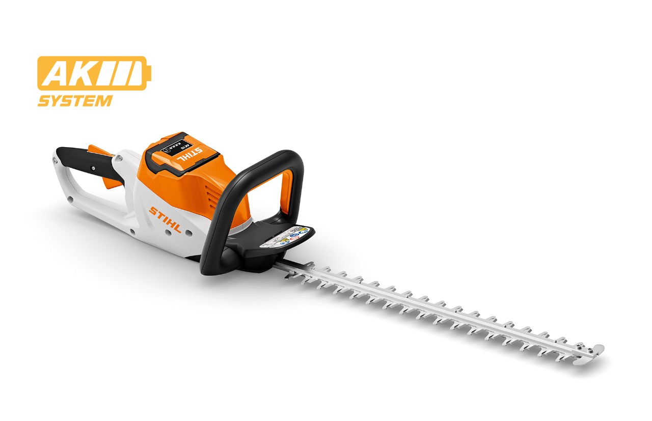 Imagem de produto de uma tesoura podadora de sebes a bateria STIHL HSA 50, ícone de bateria em cima à esquerda para o sistema STIHL AK